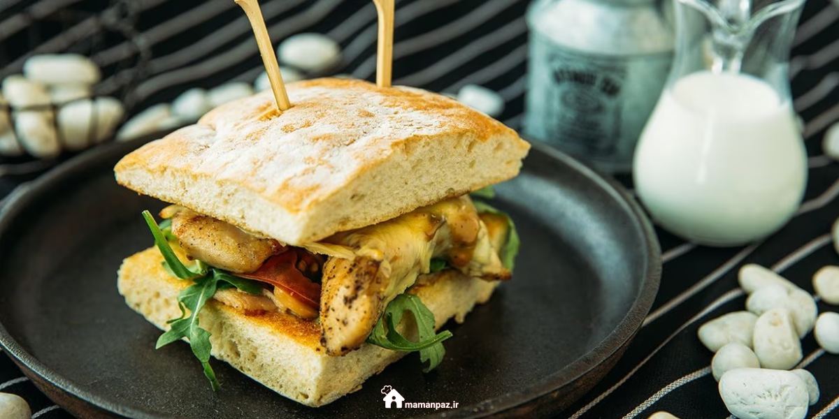 ساندویچ مرغ و قارچ