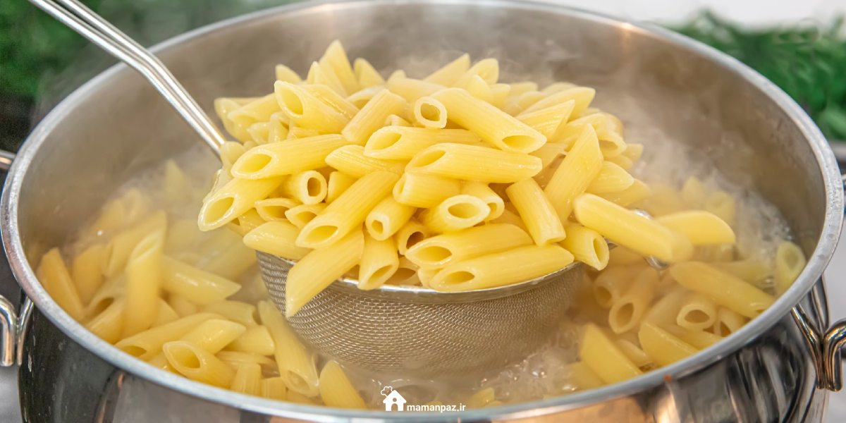 آبکش کردن ماکارونی