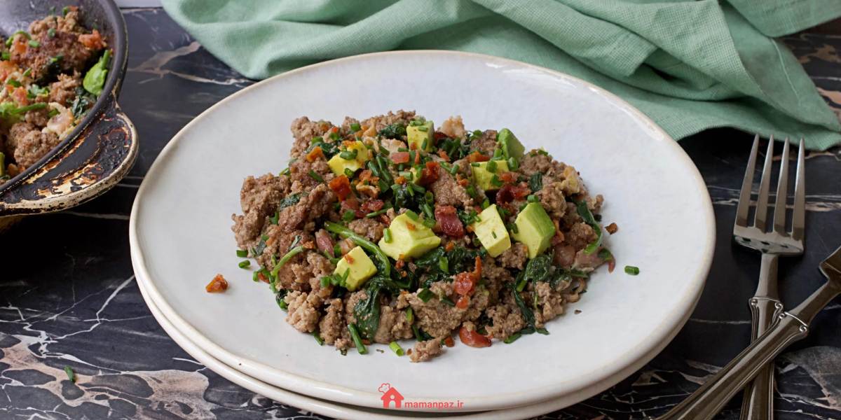 خوراک گوشت چرخ کرده با پیازچه