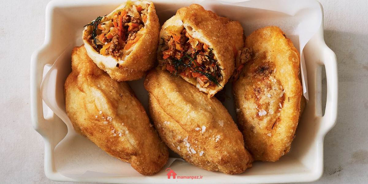 پیراشکی با گوشت چرخ کرده و قارچ