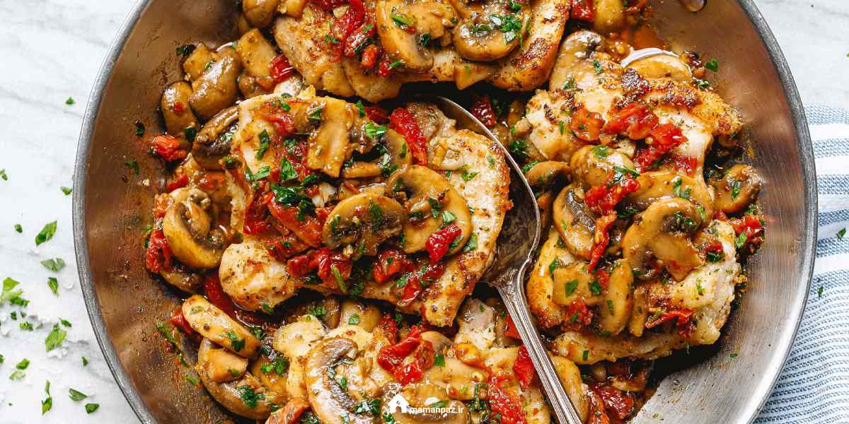 خوراک مرغ و قارچ و فلفل دلمه‌ای