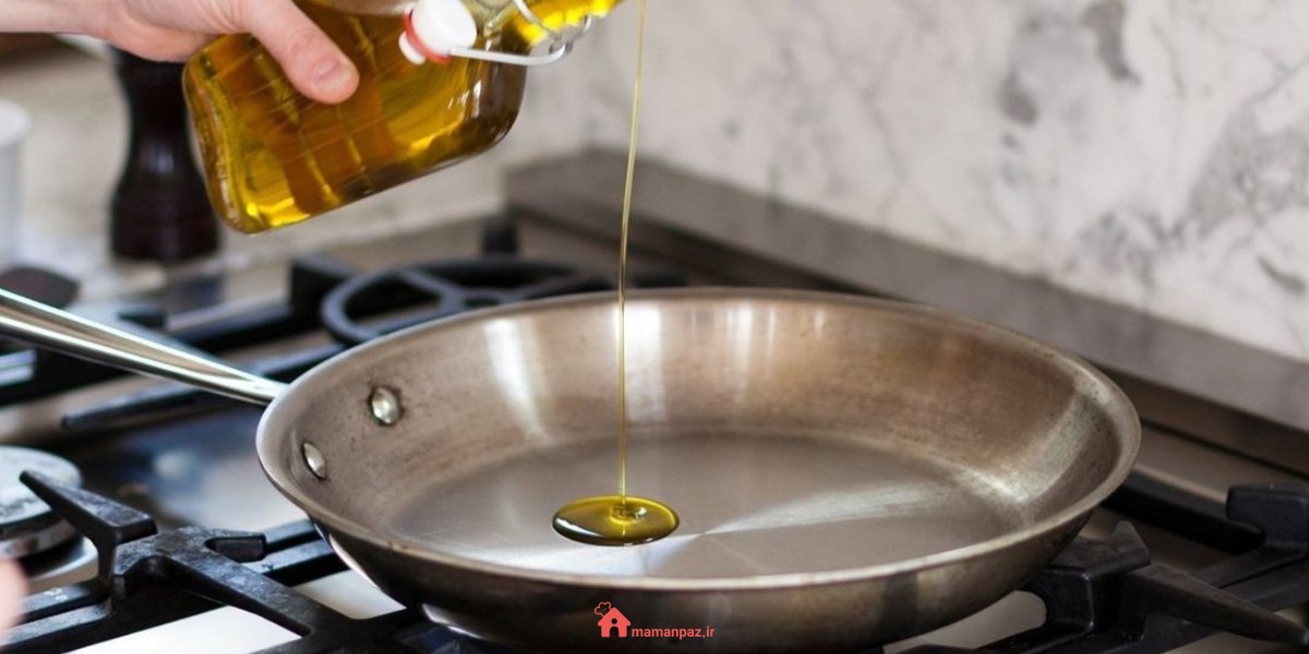 چرب کردن تابه با روغن